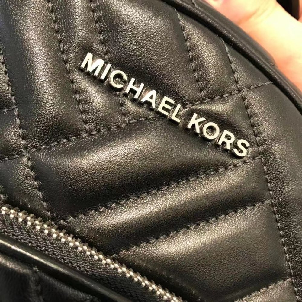 MICHAEL KORS ABBEY MEDIUM BACKPACK BAG - Picture 6 of 10